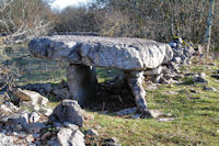 Le Dolmen des Champs Vieux