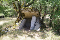 Le dolmen prs de Fours