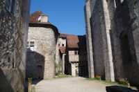 Devant l'Abbaye St Pierre a Marcilhac sur Cele