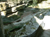 Dans les ruines du Moulin du Saut