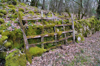 Gariottes et dolmens autour de Limogne en Quercy