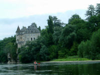 Le chteau de la Treyne sur les bords de la Dordogne