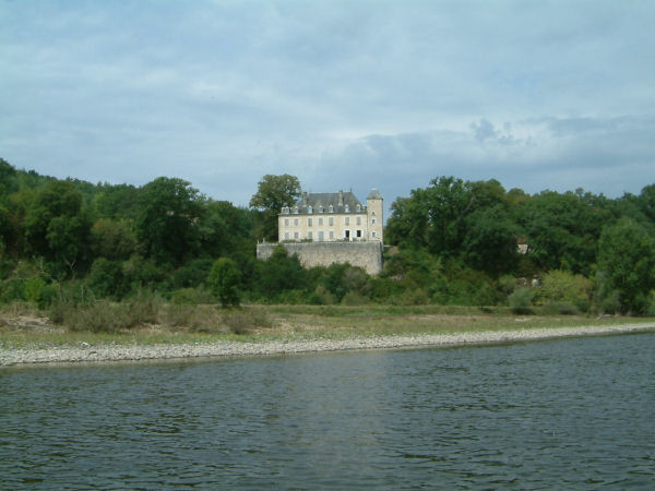 Le Chteau de Lanzac sur les bords de la Dordogne