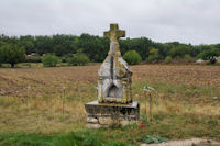 Jolie croix a St Hilaire