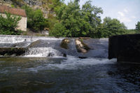 La passe a canoe sur le barrage du Moulin de la Merlie