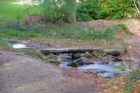 Petit pont sur le ruisseau du Sor