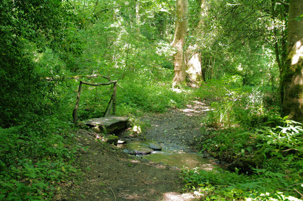 Petite passerelle vers Terme du Fau