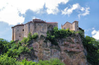 Le chateau de Bruniquel depuis l_Aveyron