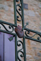 Devant l'eglise Notre Dame de l'Assomption