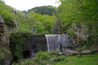 Cascade vers le gouffre de Malamort