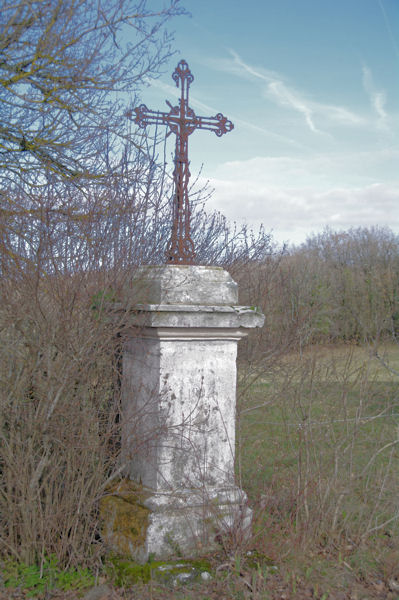 Une croix vers la Mtairie Blanches