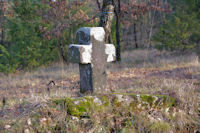 Vieille croix entre Les Closes et Peyralade