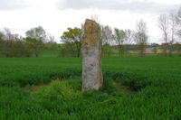 Le menhir de Vieux