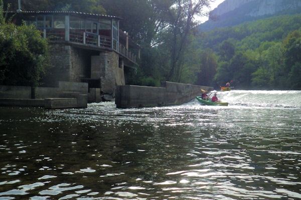 Passage du premier barrage en face de La Peyrire