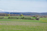 Au loin, la vallee de l'Aveyron