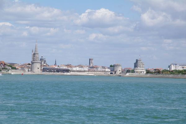 Lla Tour de la Lanterne, la Tour St Nicolas et la Tour de la Chaine  La Rochelle