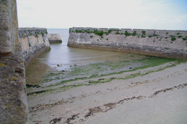 Le Port de la Citadelle, point de dpart des bagnard vers la Guyane