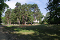 Un petit parc sur campus de l'Universite Claude Bernard