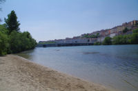 Un plage au bord du Rhone