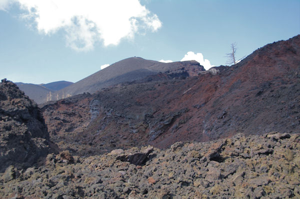 Au loin, le Monte Corbara