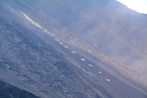 Les rochers incandescents dvalent la Sciara del Fuoco