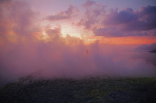 Coucher de soleil dans les fumeroles du Vulcano
