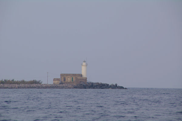 Le Phare Lingua sur l_Ile de Salina