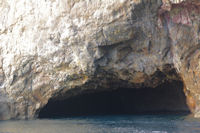 Une grotte a Punta Palmeto sur l'Ile de Lipari